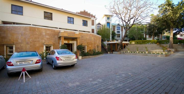 Hotel Hilltone Abu Zewnętrze zdjęcie