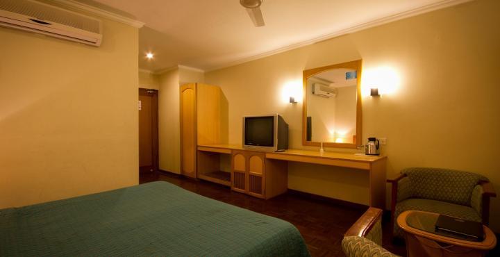 Hotel Hilltone Abu Zewnętrze zdjęcie
