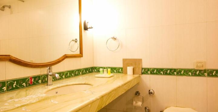 Hotel Hilltone Abu Zewnętrze zdjęcie