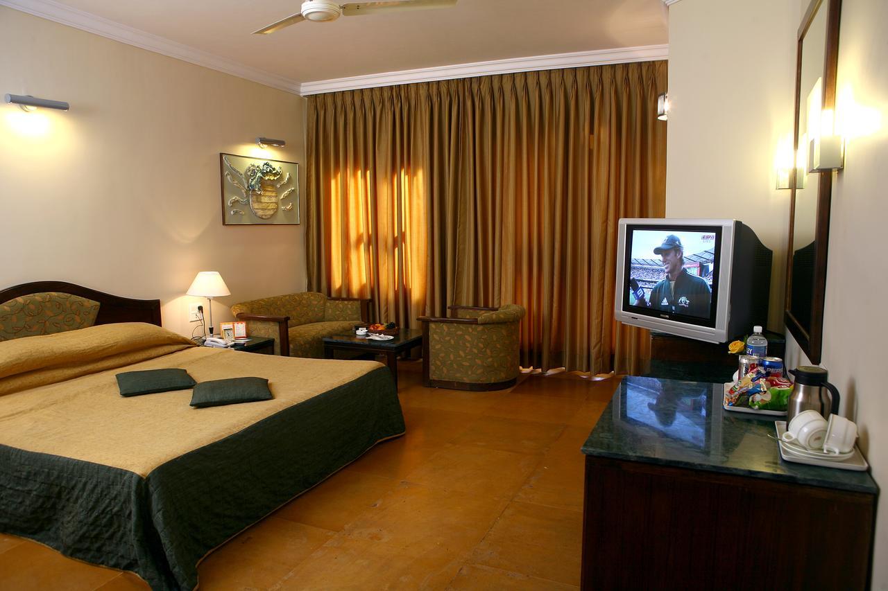 Hotel Hilltone Abu Zewnętrze zdjęcie